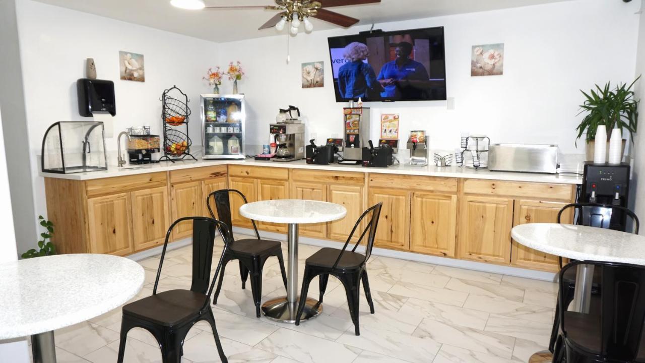 Lakes Inn Warsaw 外观 照片